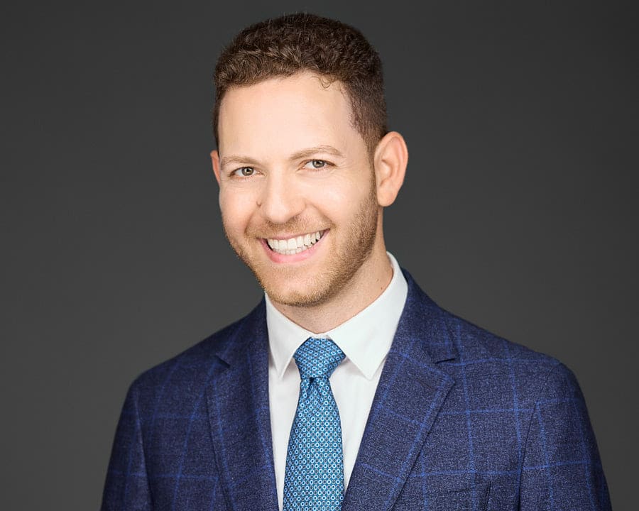 2025-09-24-Sweet-James-Nikolay -Kogan-69744-900px