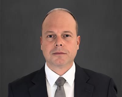AZ-Adam-Charlet-Lit-Attorney-Headshot-400x320