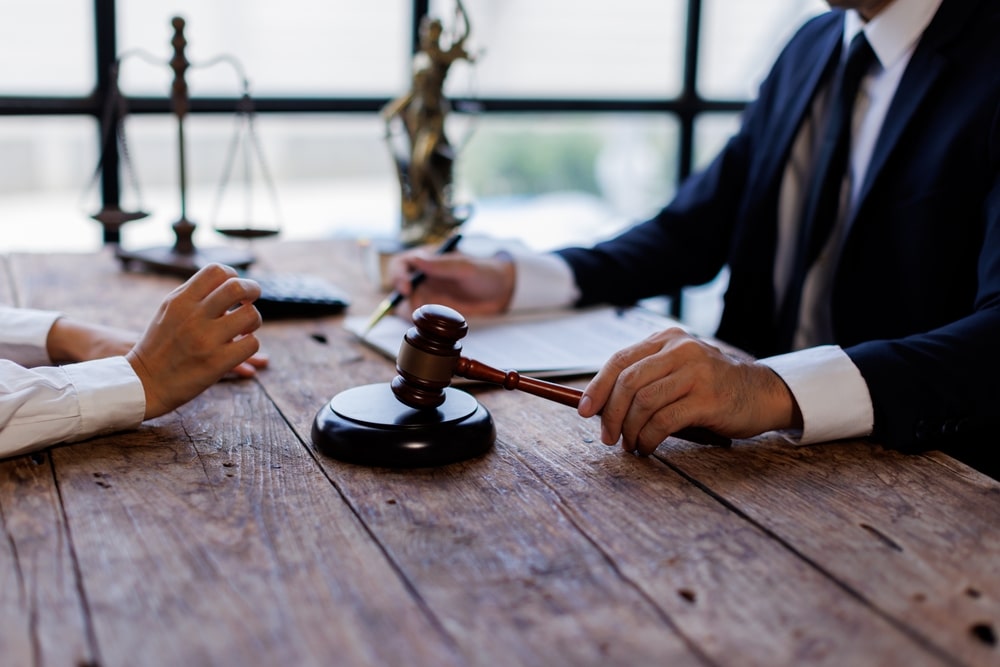Should I Accept the First Settlement Offer From Insurance?