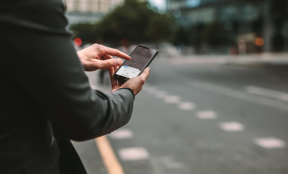 How Insurance Policies Cover Passengers vs. Drivers in a Rideshare Accident