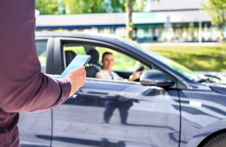 What Are the Uber and Lyft Vehicle Requirements?